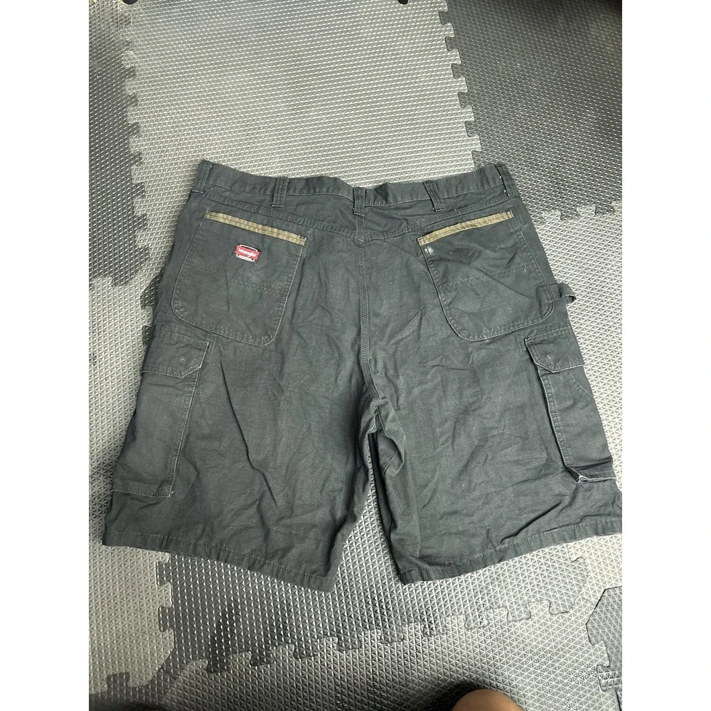 Wrangler Workwear Men's Cargo Shorts Size 42 Black 100% Cotton Utility Pockets